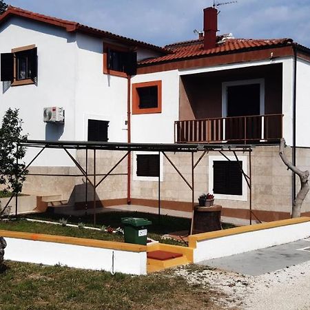 Ina 2 Apartamento Funtana Exterior foto