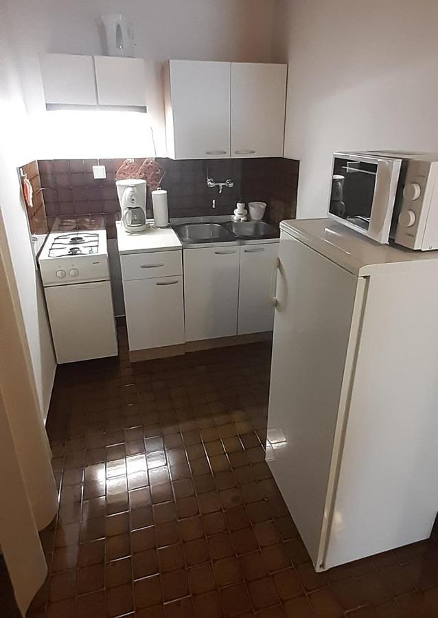 Ina 2 Apartamento Funtana Exterior foto